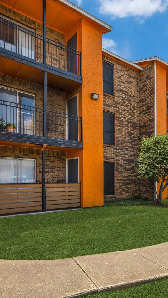 the courtyard at The  Dahlia